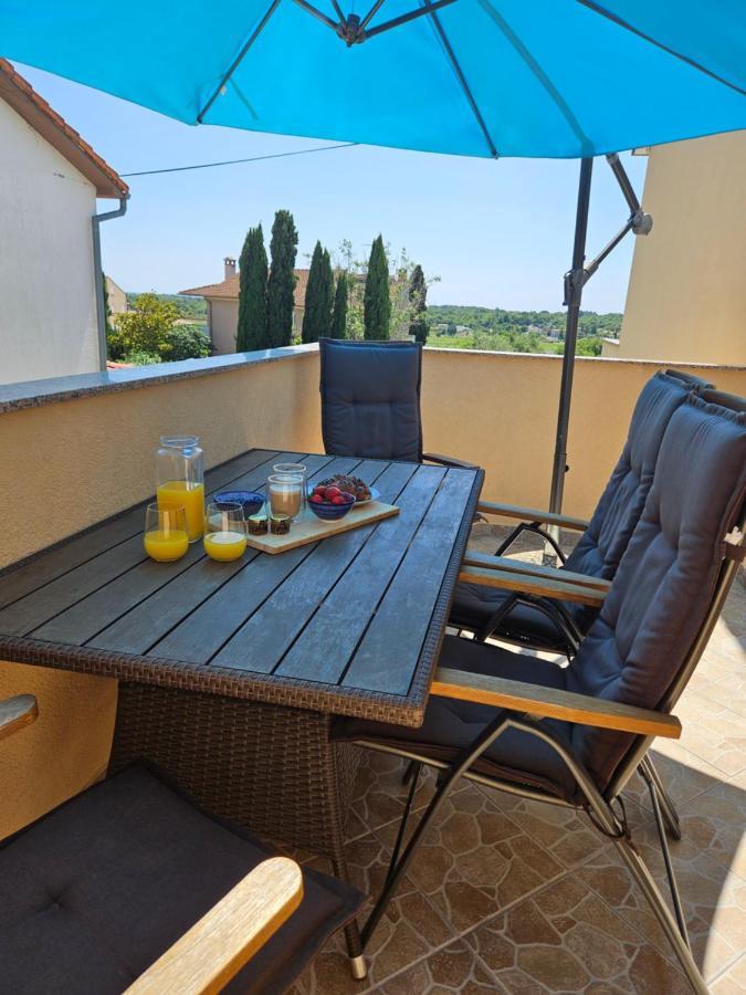 Apartmani Grzinic Ровінь Екстер'єр фото